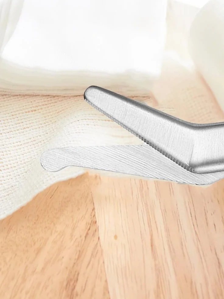 Forbici per stomia - Forbici per stomia con punta rotonda smussata per la cura della colostomia e ileostomia, in acciaio inossidabile, 11,2 cm, 1 pezzo