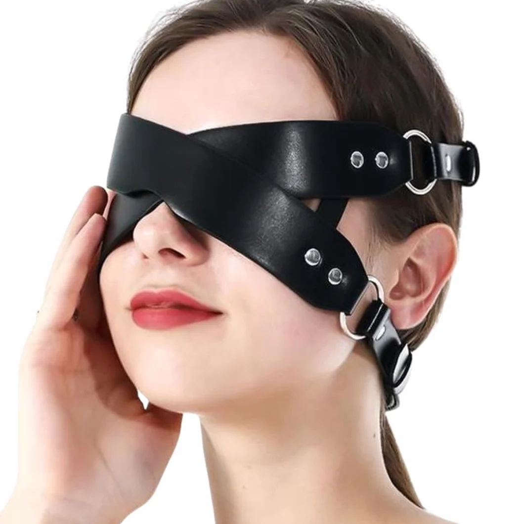 Maschera per gli occhi bondage nero PU con design a croce e cinghia regolabile FOPS B60